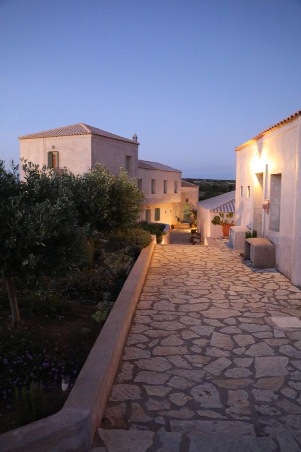 The Windmill Resort Mitata Екстер'єр фото